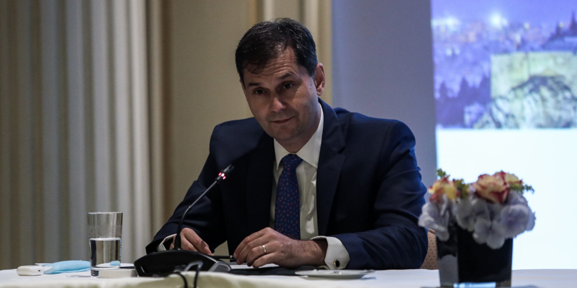 Ο Χάρης Θεοχάρης