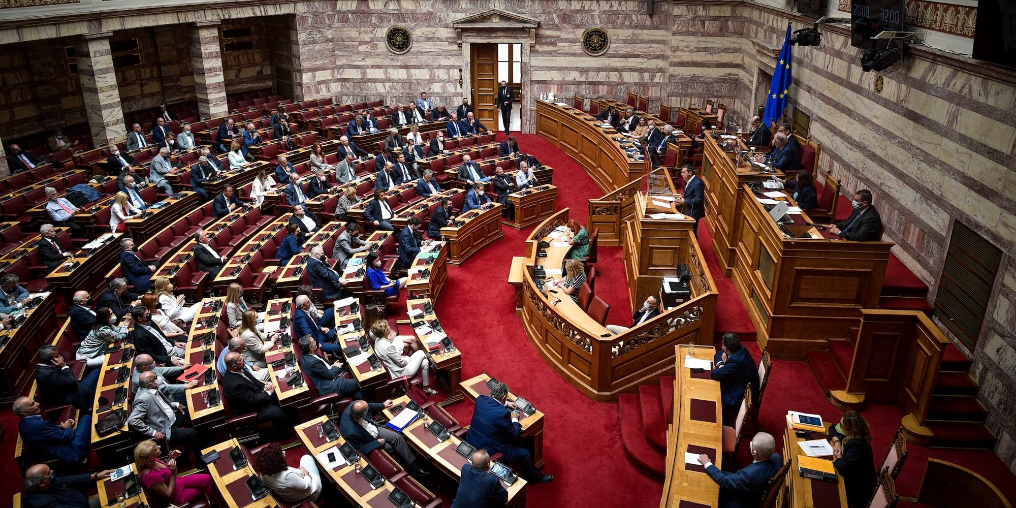 Το αστείο του Κωνσταντίνου Τασούλα για το κλιματιστικό στην Βουλή