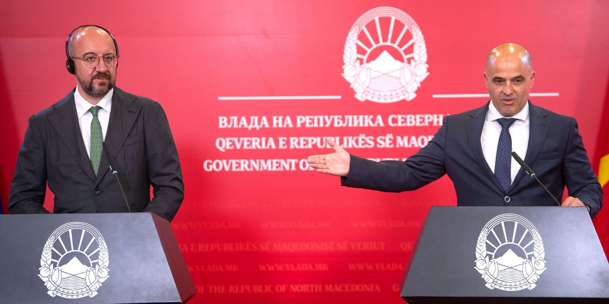 Ο πρόεδρος του Ευρωπαϊκού Συμβουλίου Σαρλ Μισέλ και ο πρωθυπουργός της Βόρειας Μακεδονίας, Ντιμίταρ Κοβάτσεφσκι
