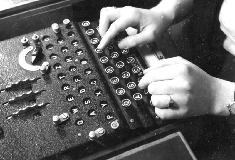 Enigma - Η ναζιστική μηχανή «αίνιγμα» που έσπασαν Βρετανοί μαθηματικοί το 1941 - Το «απόρθητο» σύστημα των Γερμανών για να επικοινωνούν στο Β' Παγκόσμιο Πόλεμο