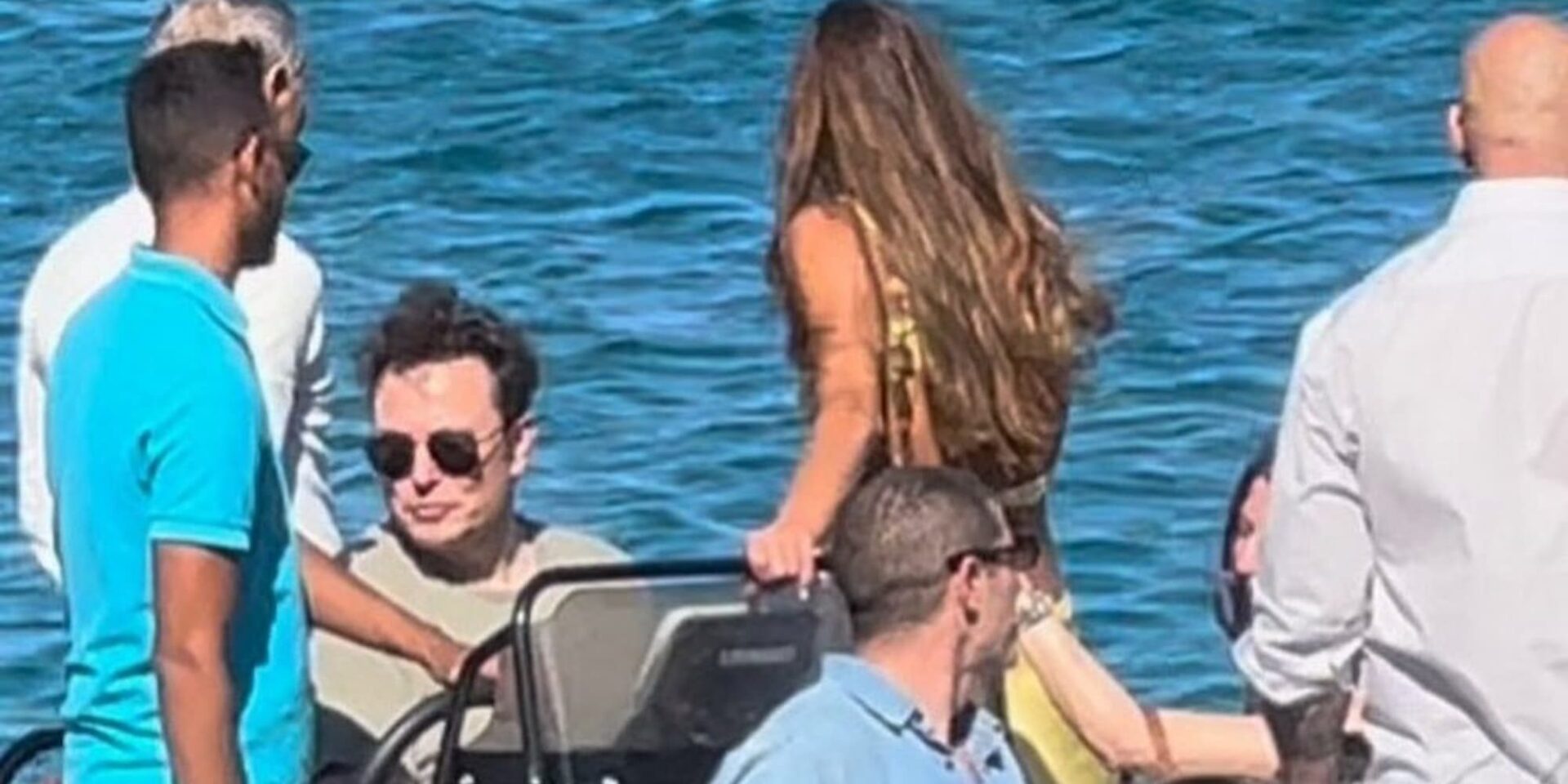 Στη Μύκονο ο Έλον Μασκ