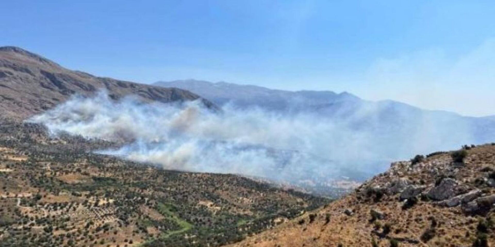 Εικόνα από τη φωτιά στο Ρέθυμνο