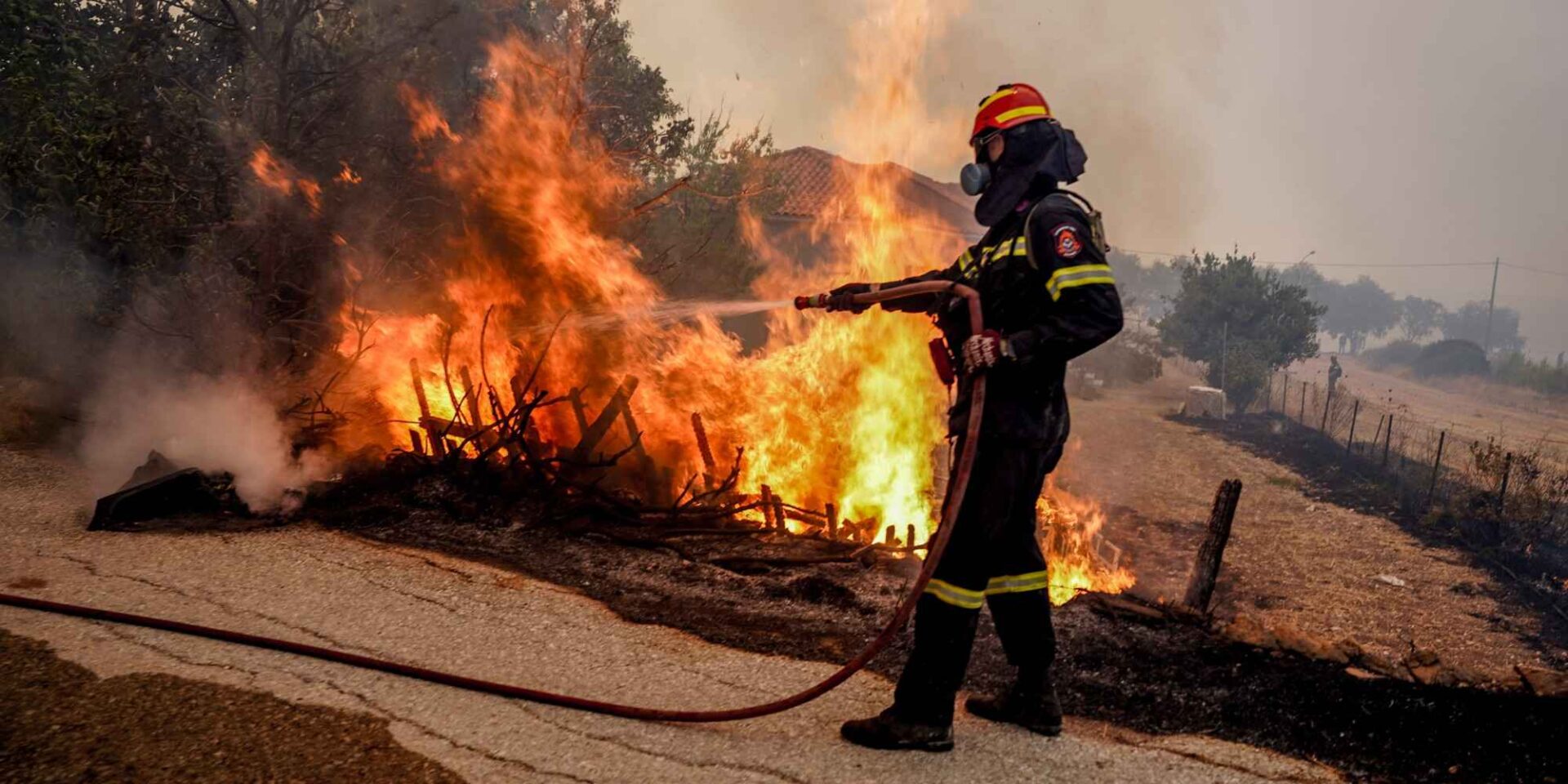 Φωτιά στα Βατερά Λέσβου