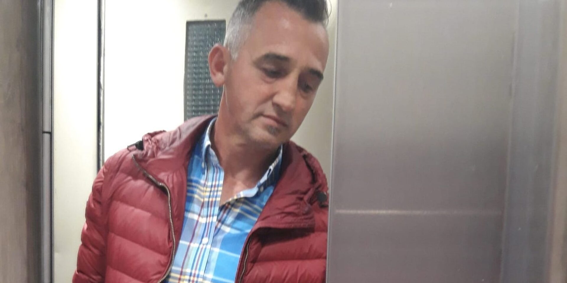 Ο 49χρονος που πέθανε αβοήθητος έξω από το νοσοκομείο