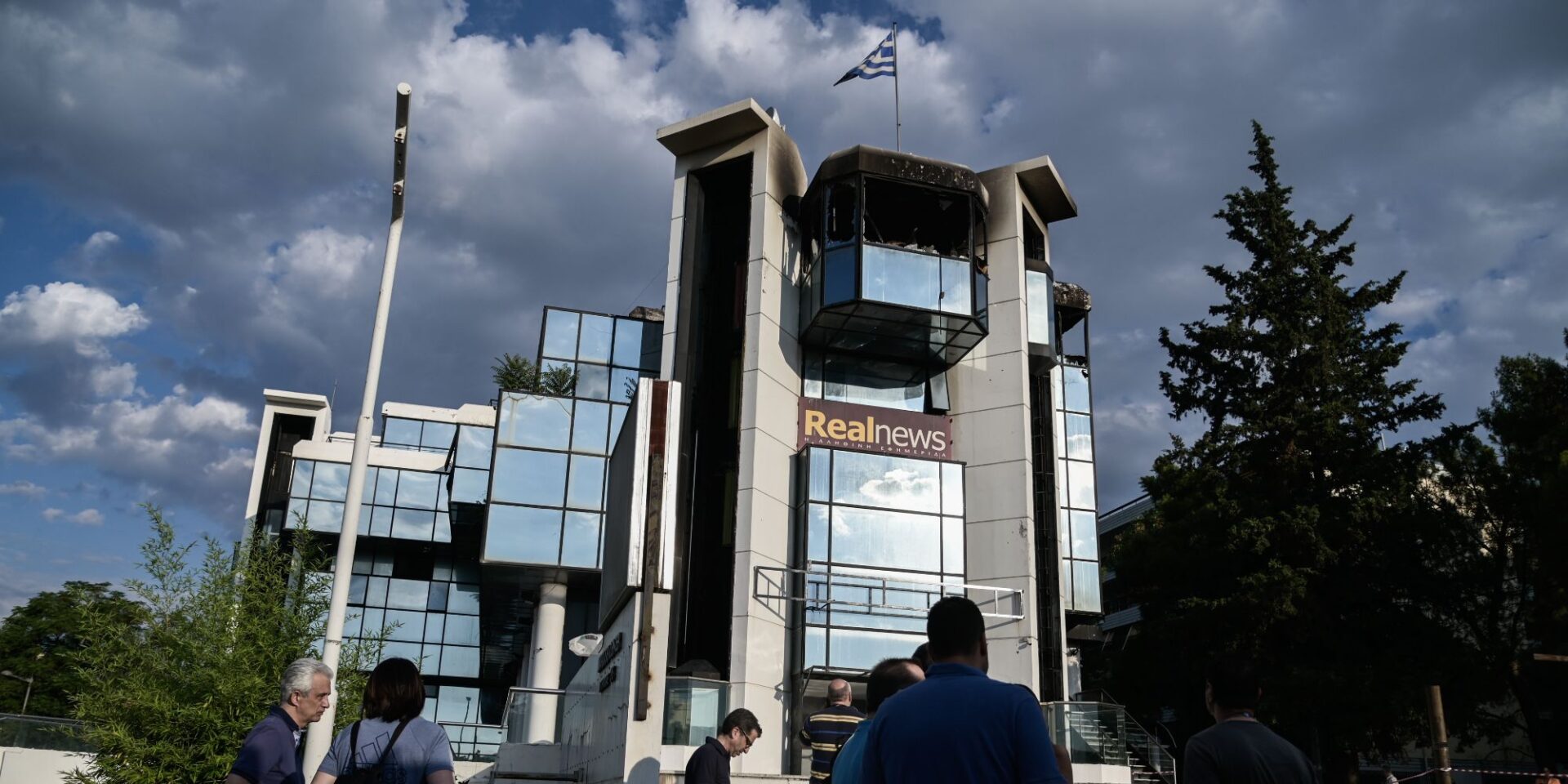 Εικόνα από τα γραφεία Real μετά τη φωτιά