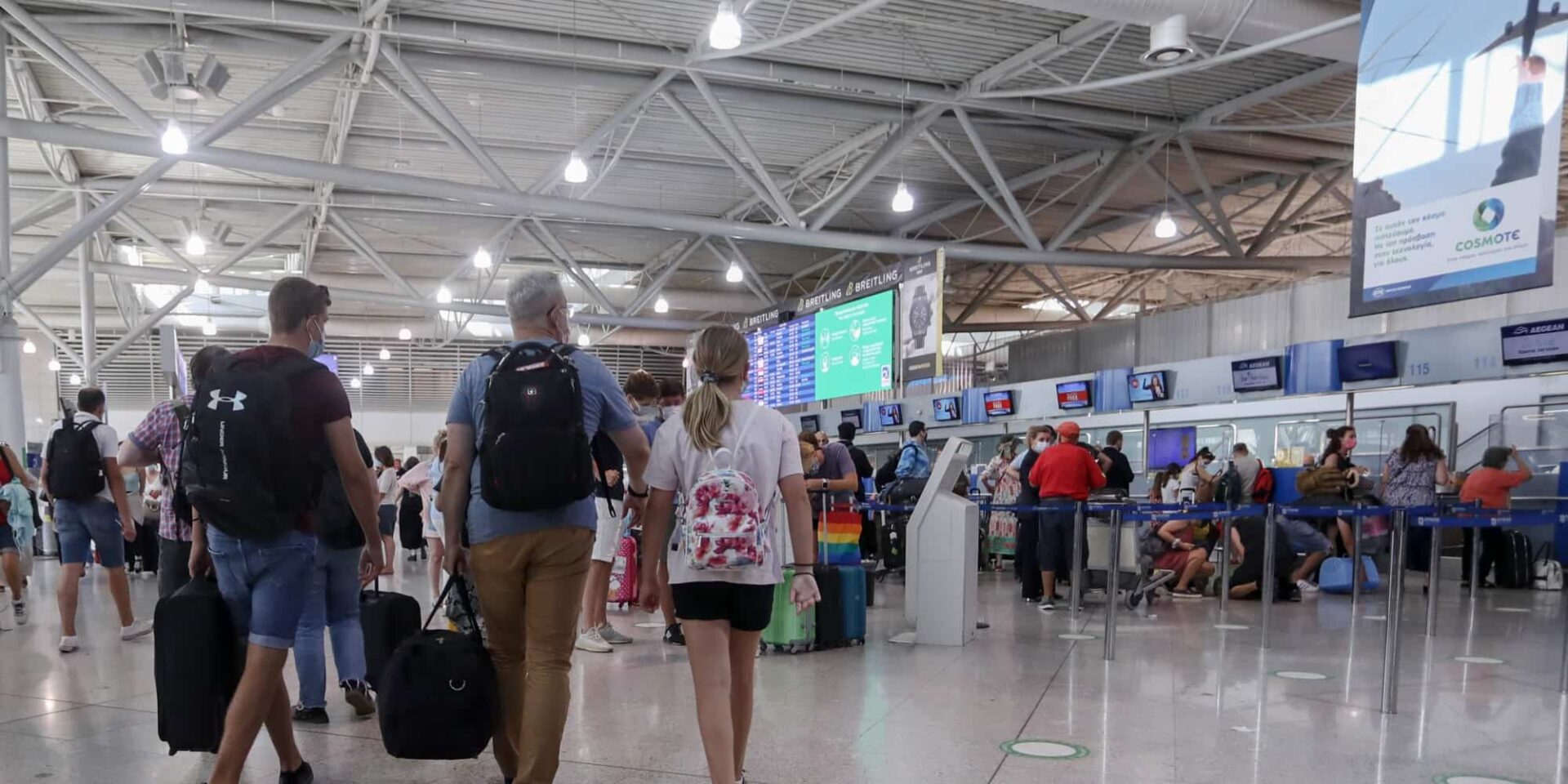 Ταξιδιώτες στο αεροδρόμιο «Ελ. Βενιζέλος»