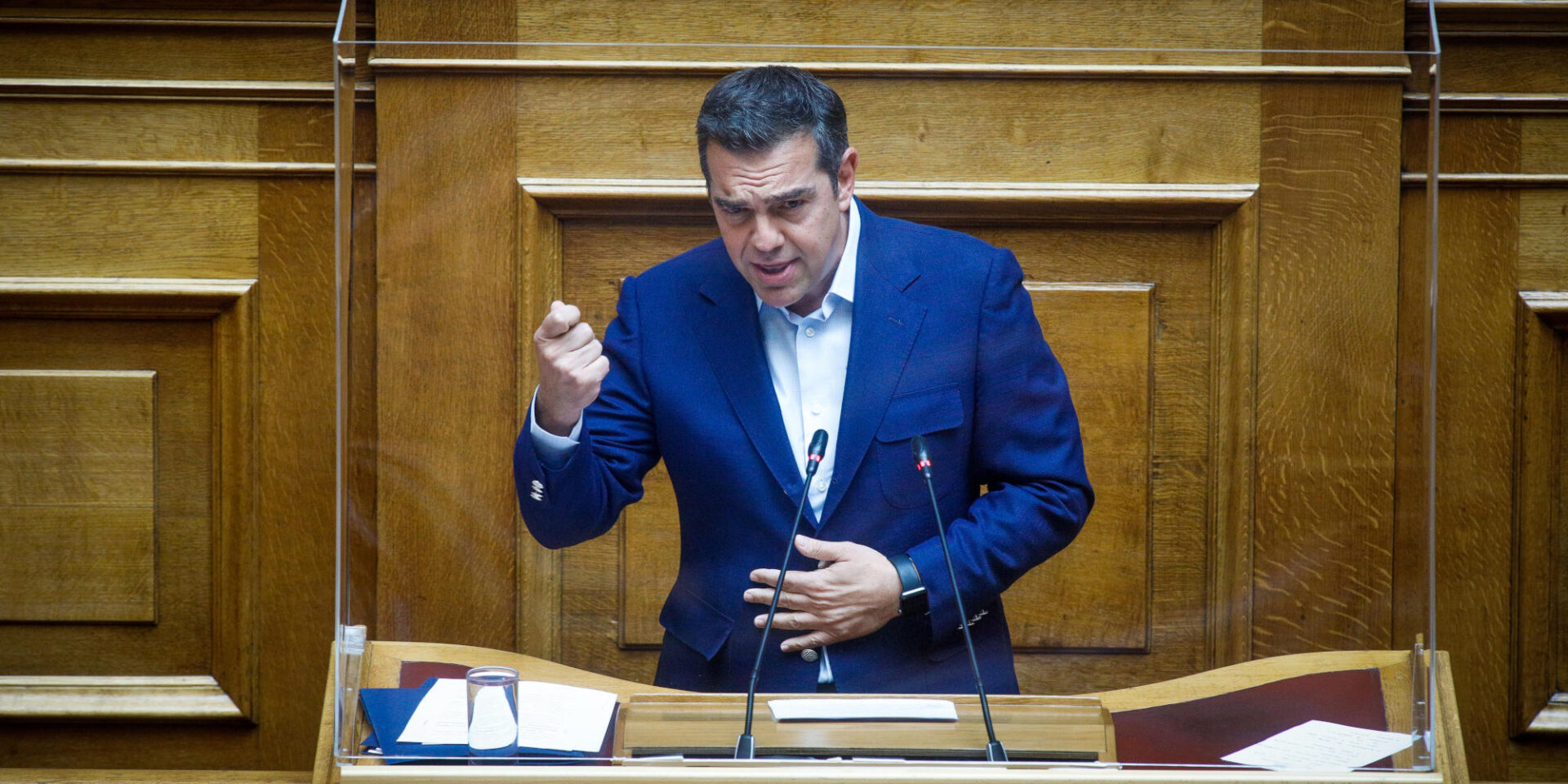 Ο Αλέξης Τσίπρας στο βήμα της Βουλής