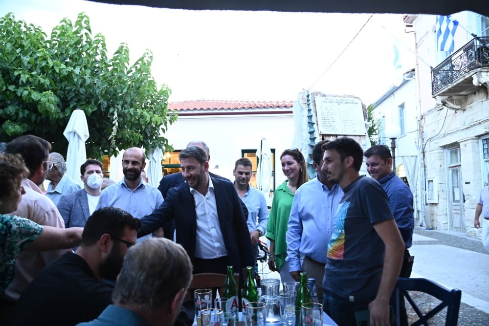 Ο πρόεδρος του ΠΑΣΟΚ - Κινήματος Αλλαγής, Νίκος Ανδρουλάκης, επισκέφτηκε τη Βόρεια Εύβοια