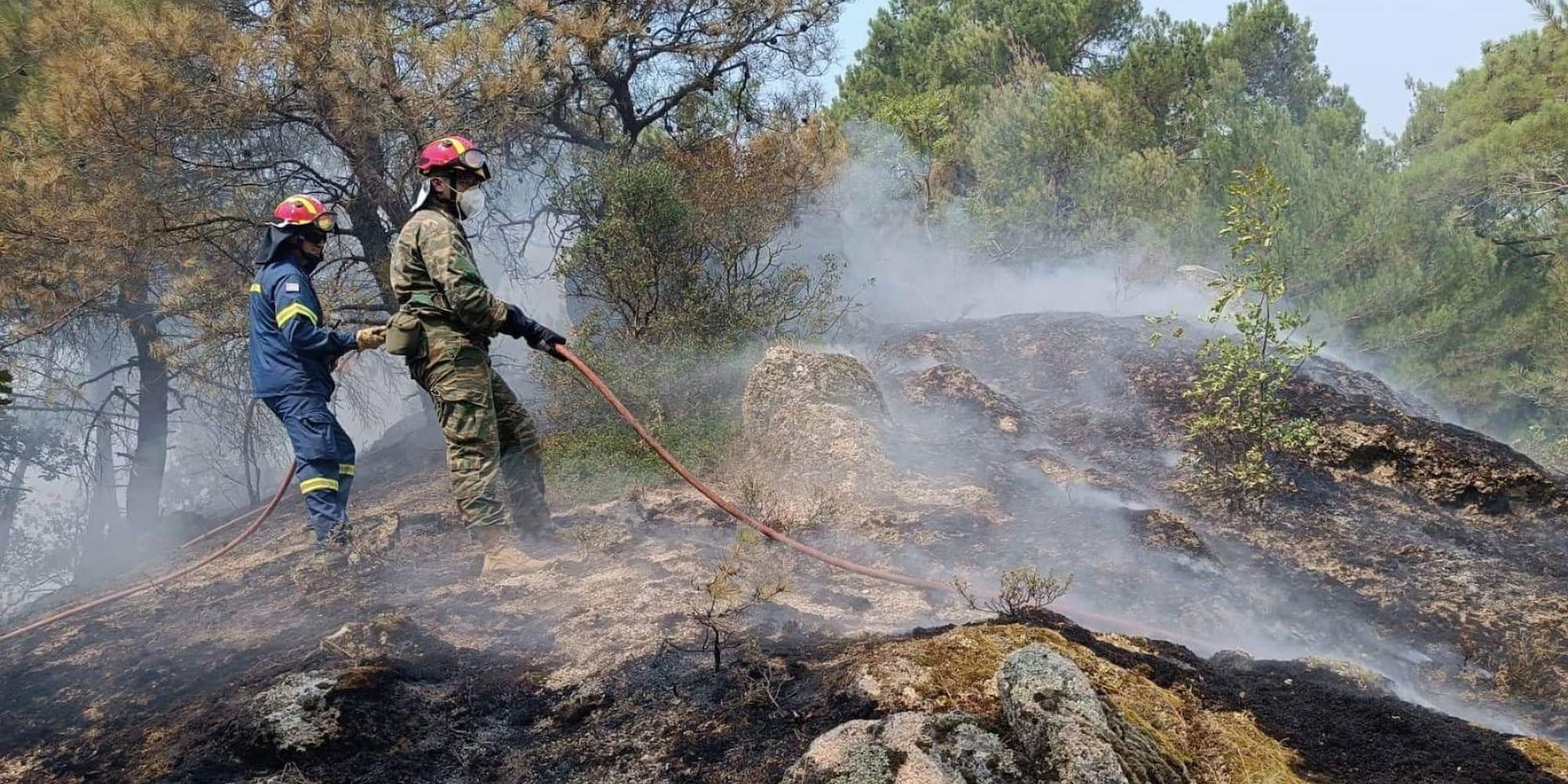 Με ενεργά μέτωπα η φωτιά στον Έβρο