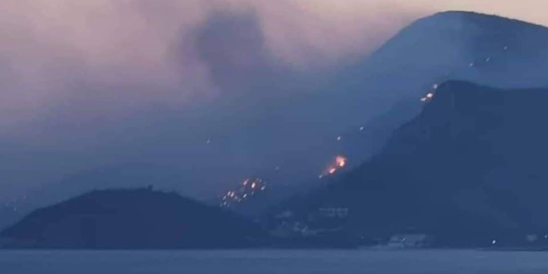 Εικόνα από τη φωτιά στη Σάμο