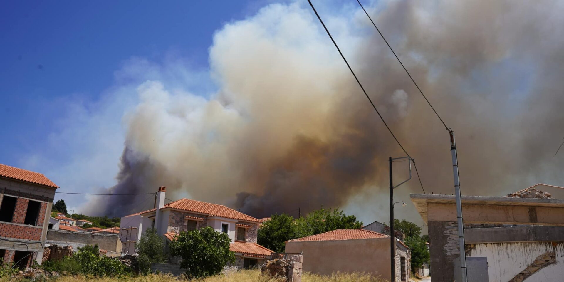 Φωτιά στα Βατερά Λέσβου