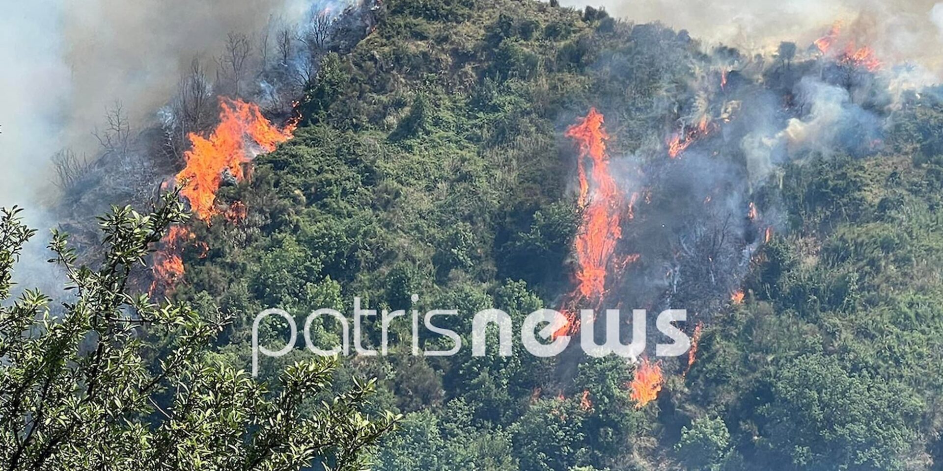 Μαίνεται η φωτιά στην Ηλεία