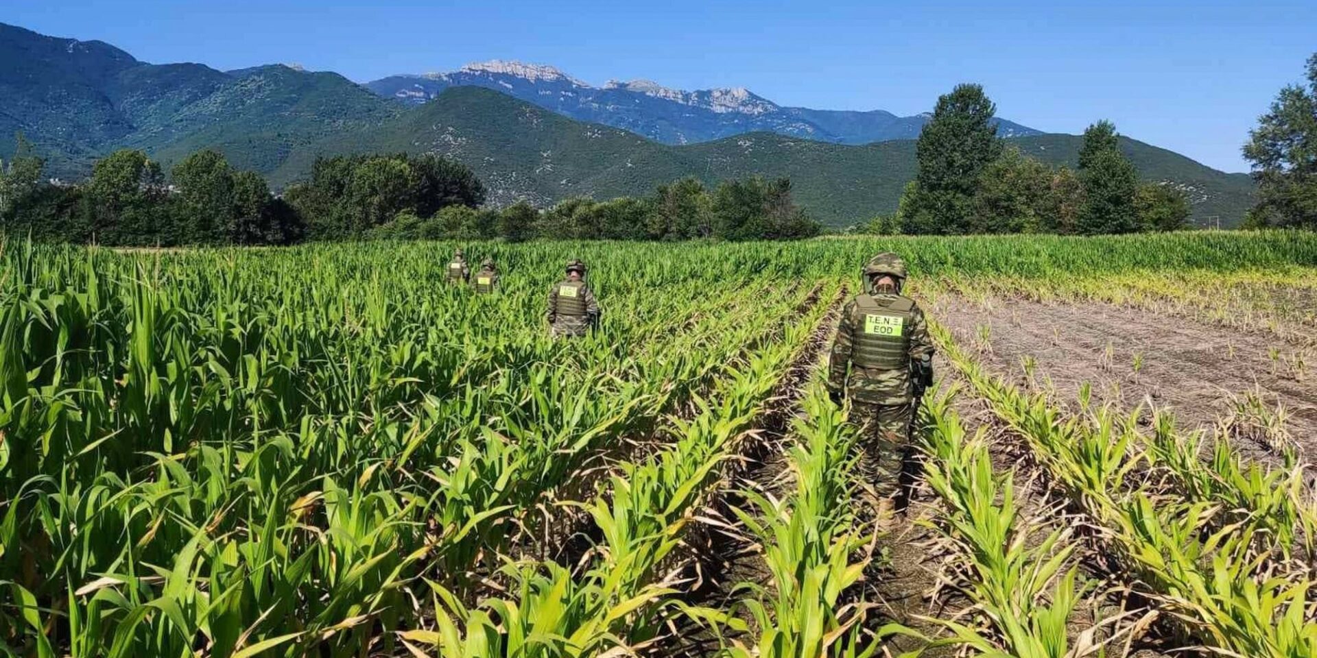 Ναρκαλιευτές αναζητούν βλήματα και πυρομαχικά στην Καβάλα