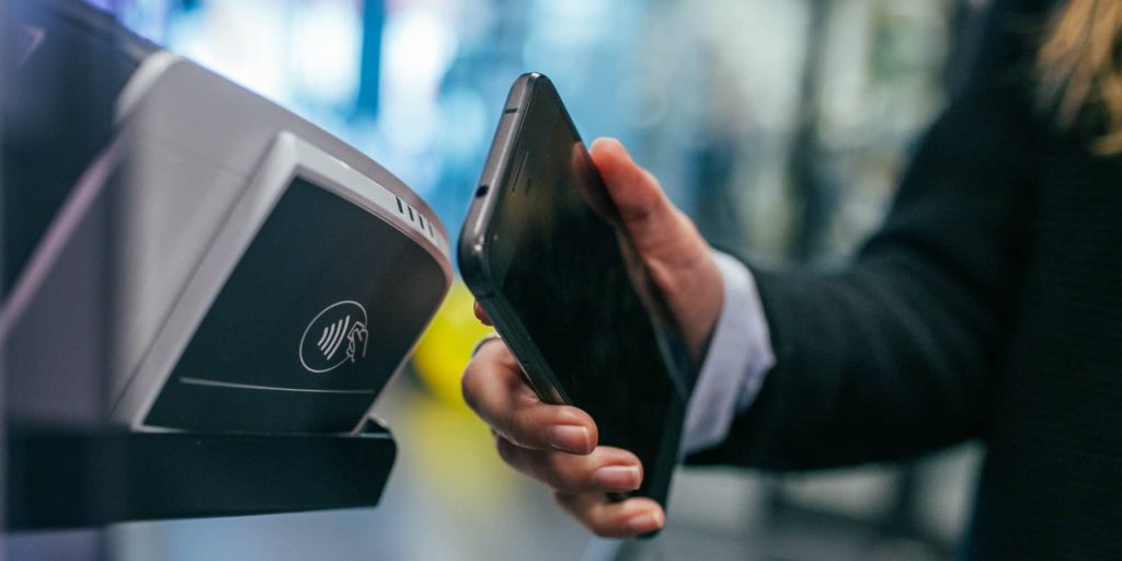 Ηλεκτρονική πληρωμή μέσω κινητού με ψηφιακό πορτοφόλι