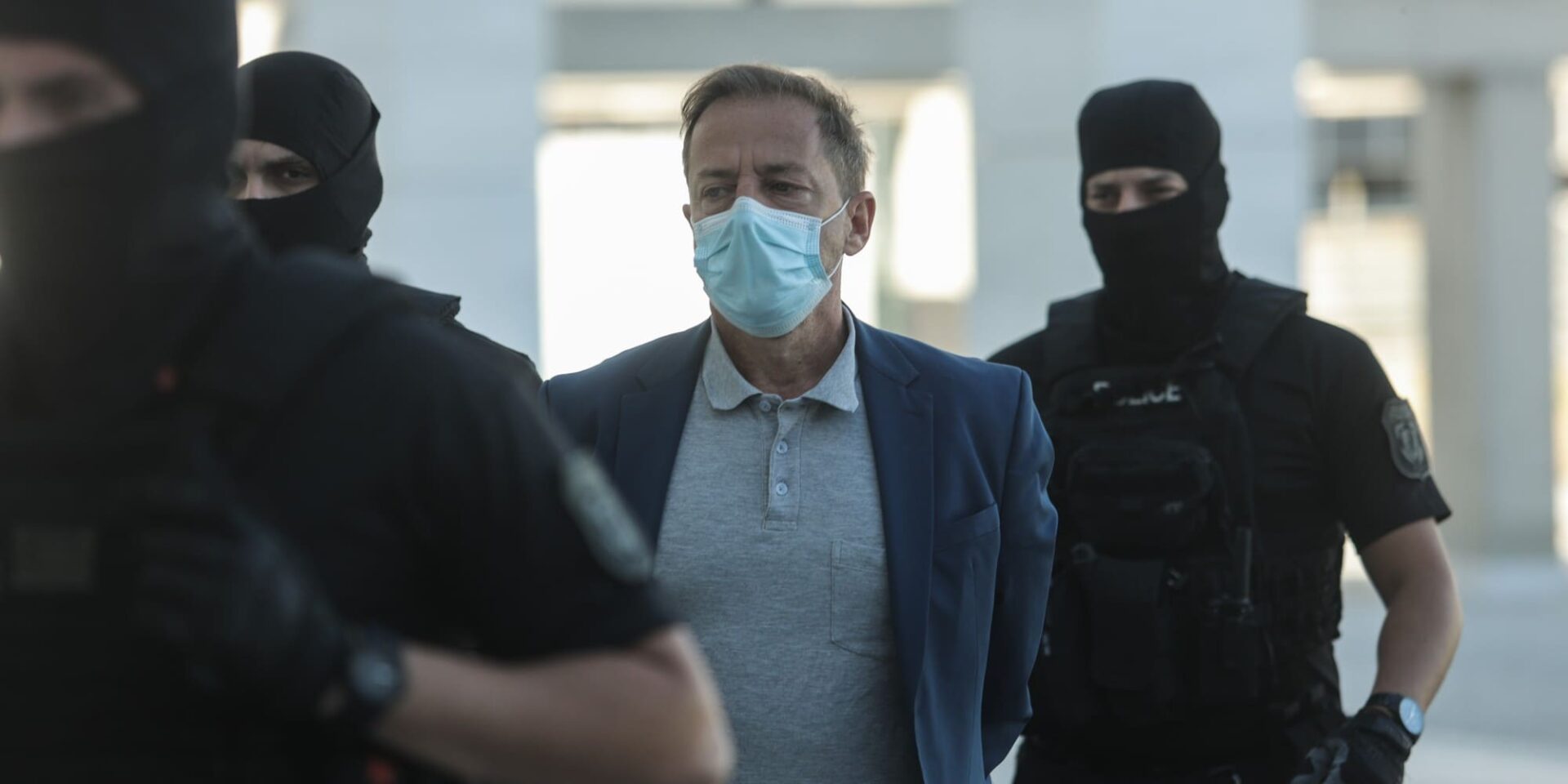 Ο Δημήτρης Λιγνάδης μεταφέρεται στη δίκη του