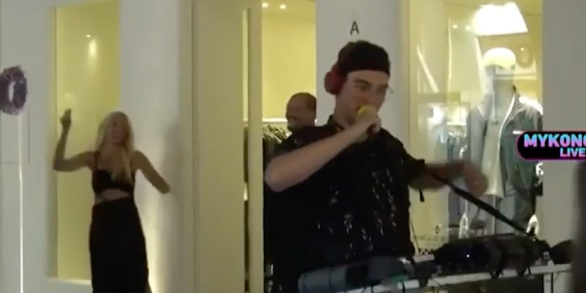 Πλανόδιος DJ στη Μύκονο - Μύκονος