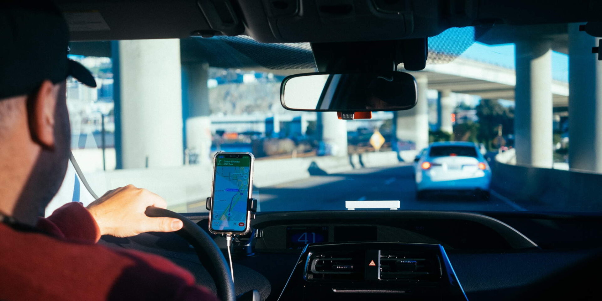 Στο εσωτερικό ενός ταξί Uber