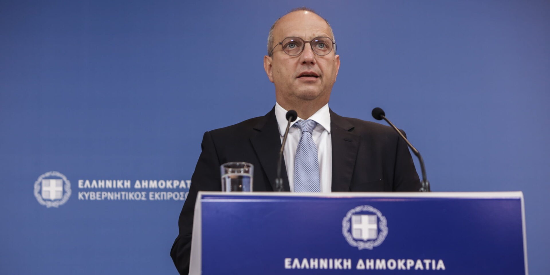 Ο κυβερνητικός εκπρόσωπος, Γιάννης Οικονόμου
