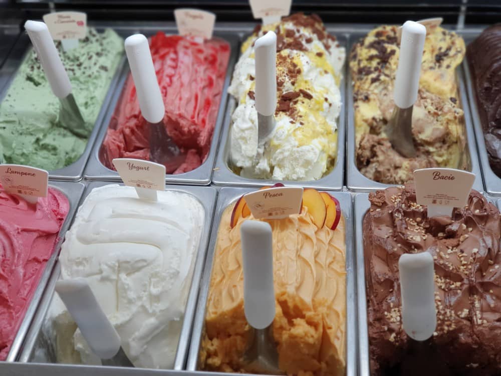 Διάφορες γεύσεις παγωτού - Παγωτό
