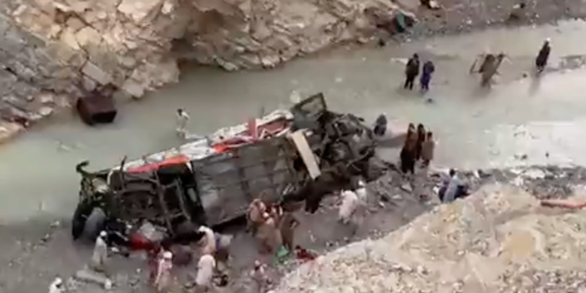 Λεωφορείο έπεσε σε φαράγγι στο Πακιστάν