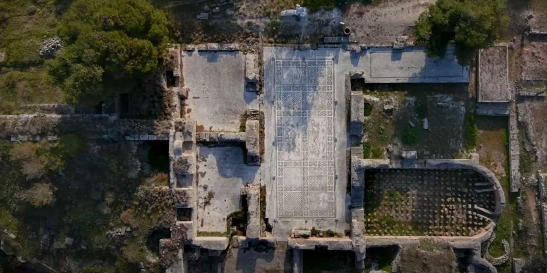 Η πισίνα στην Κόρινθο