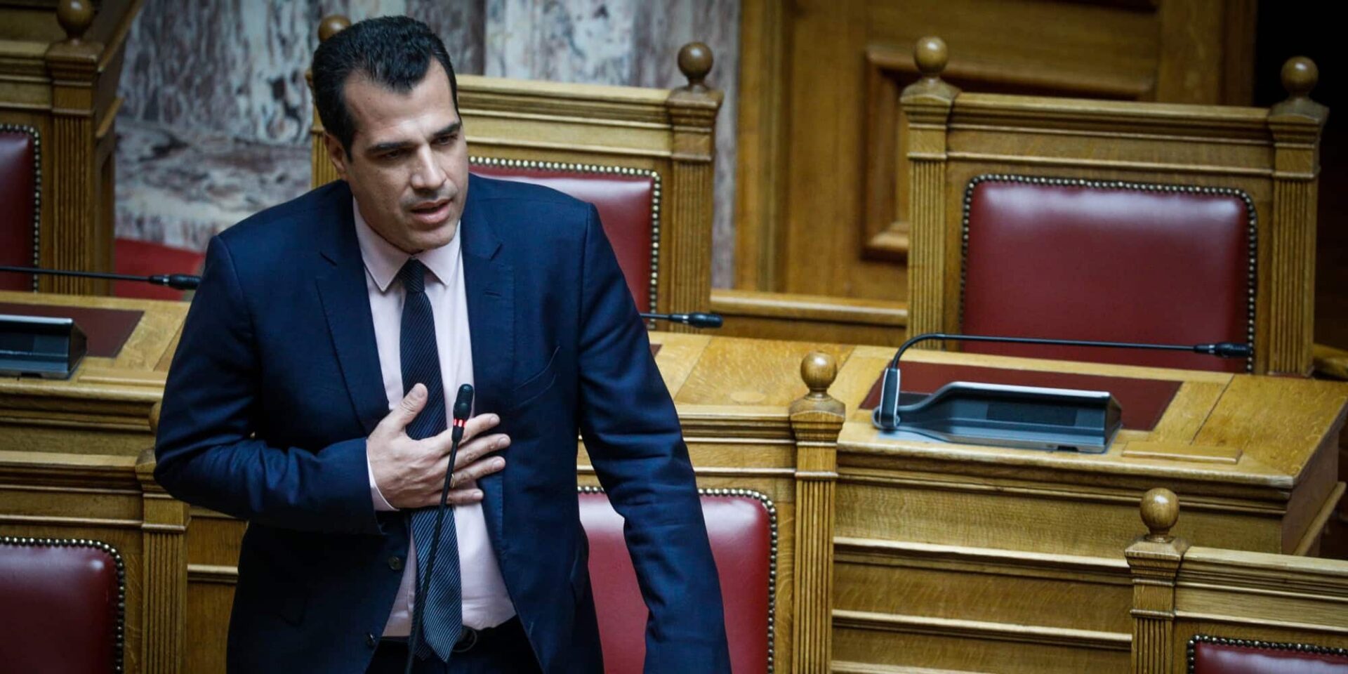 Ο Θάνος Πλεύρης μιλά στη Βουλή