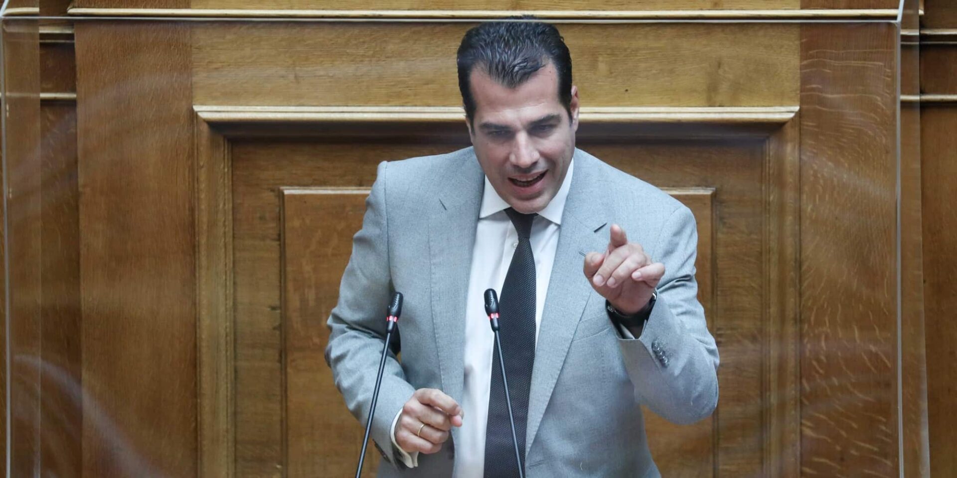 Ο υπουργός Υγείας Θάνος Πλεύρης