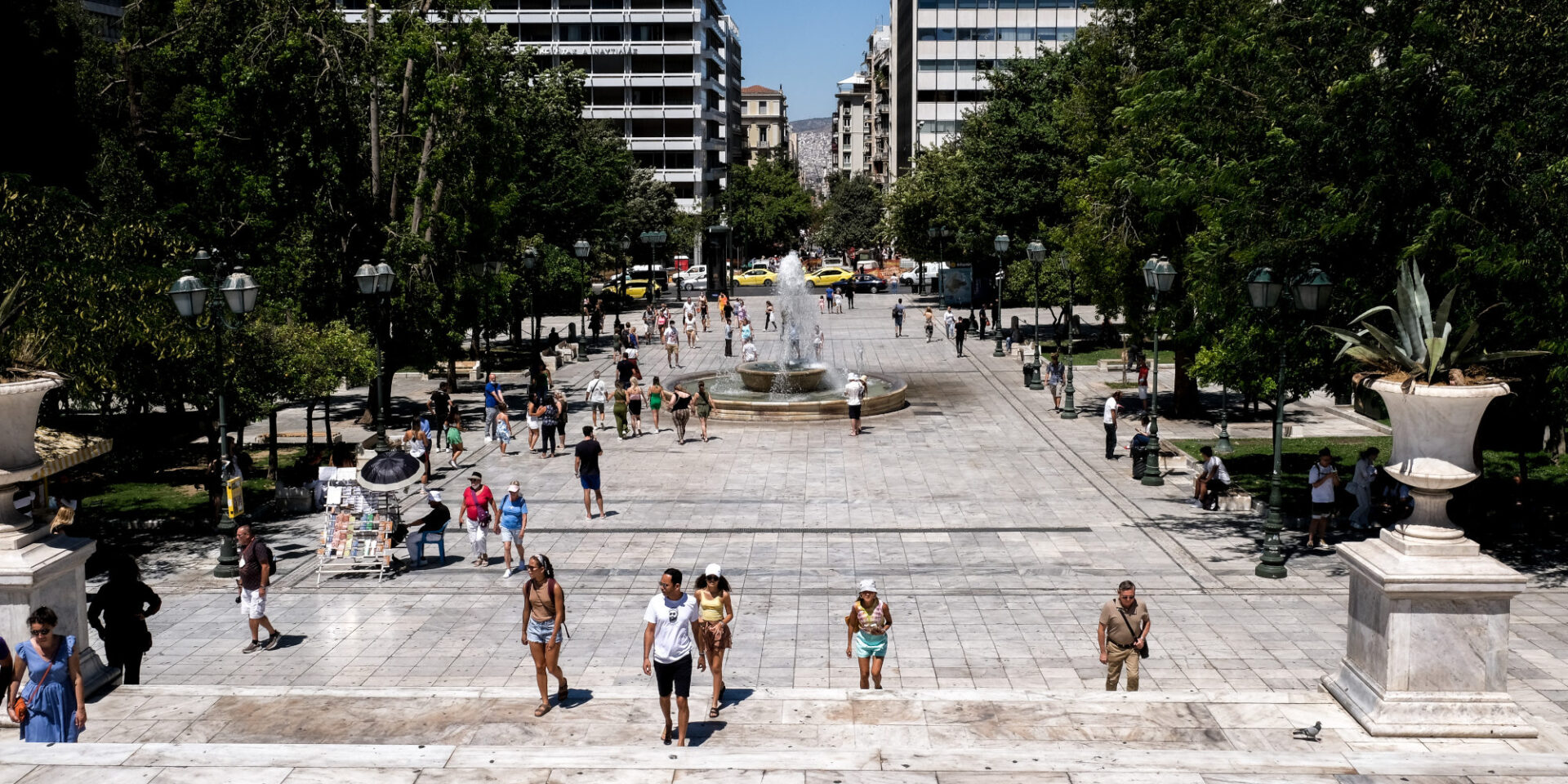 Κόσμος στο Σύνταγμα