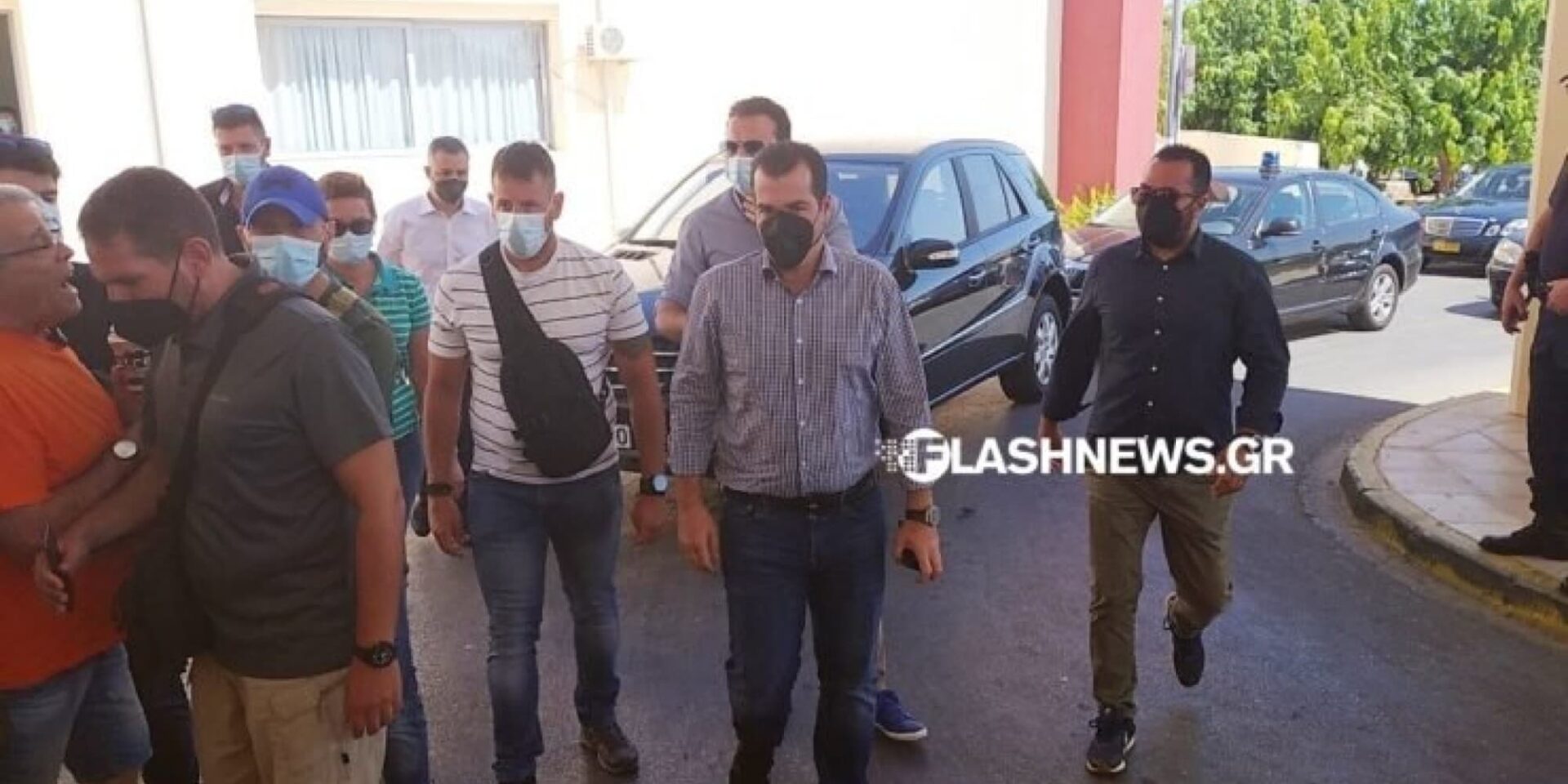 Ο υπουργός υγείας, Θάνος Πλεύρης, επισκέφθηκε το Γενικό Νοσοκομείο Χανίων