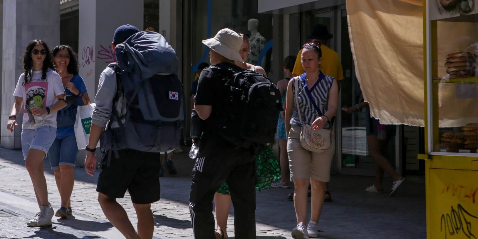 Τουρίστες στο κέντρο της Αθήνας