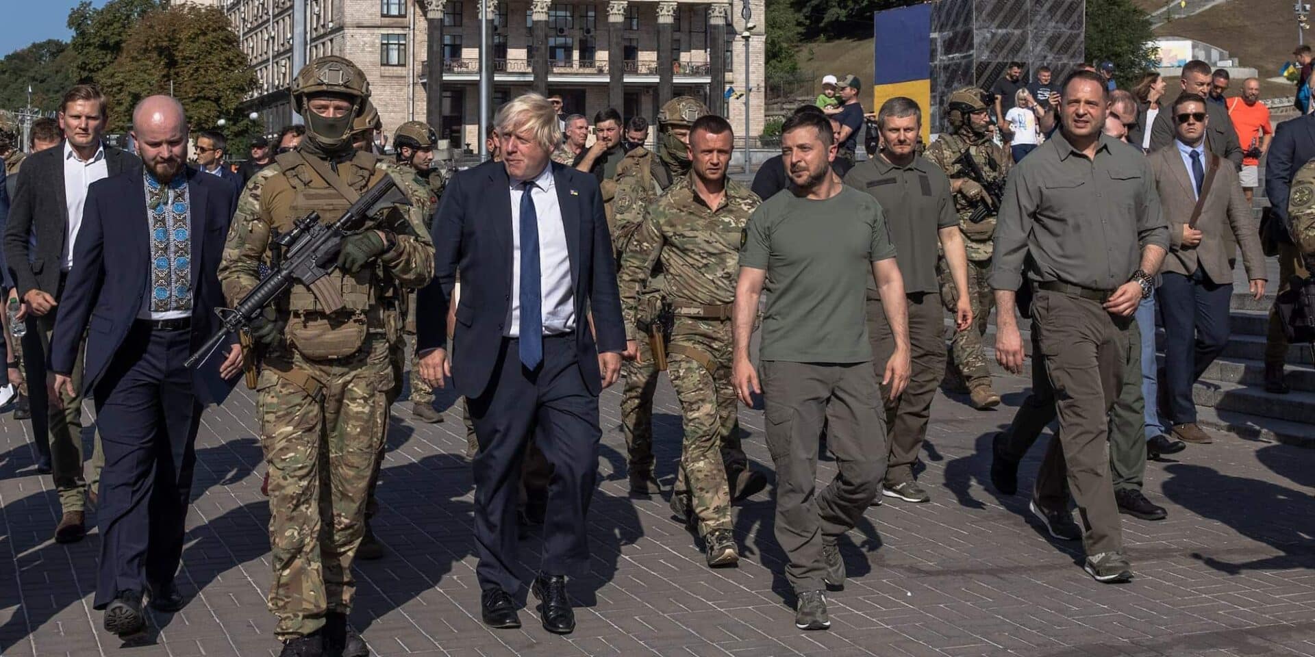 Ο Μπόρις Τζόνσον με τον Βολοντίμιρ Ζελένσκι στην Ουκρανία