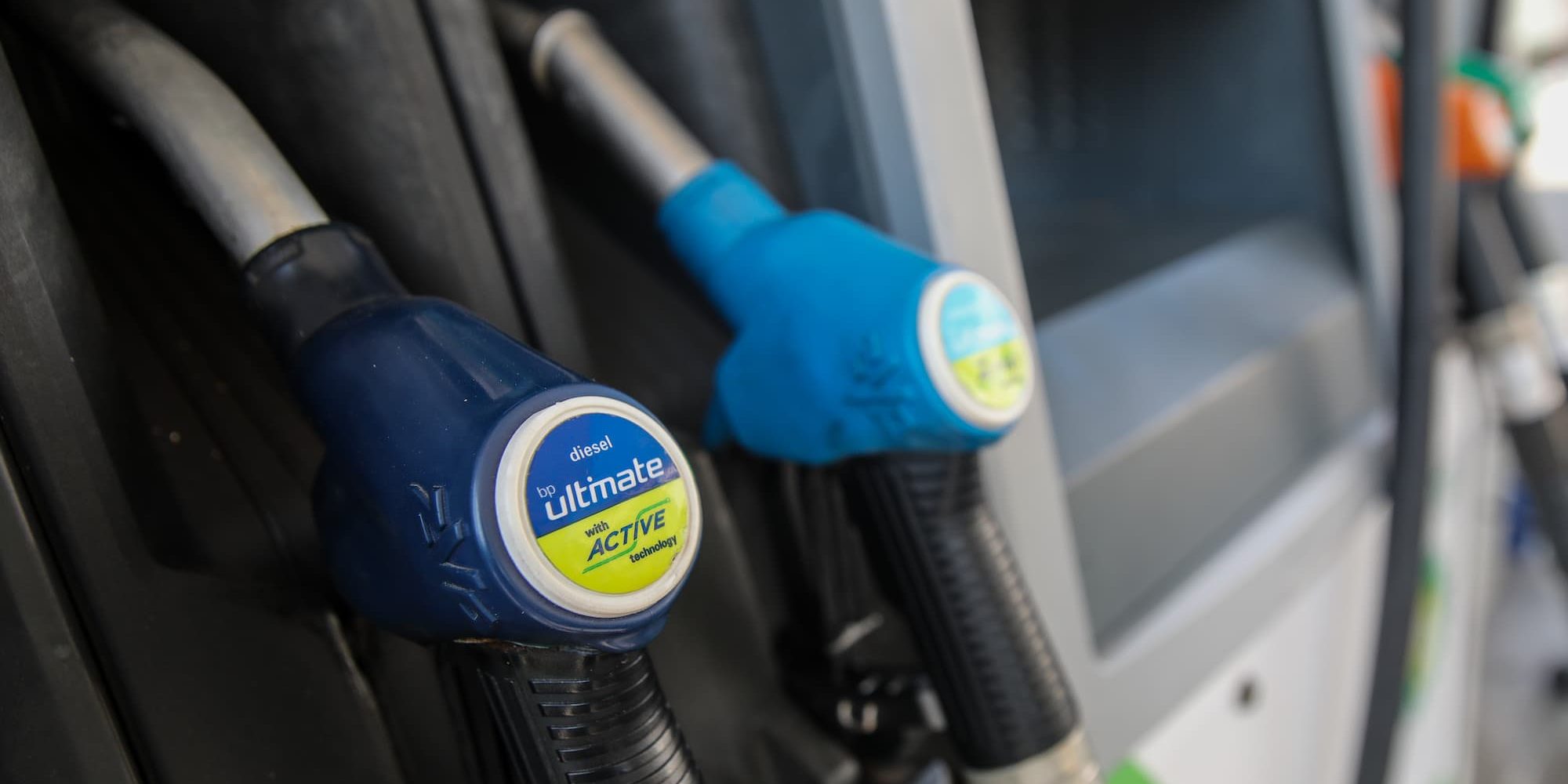 Η βενζίνη επιστρέφει σε τιμές κάτω από 2 ευρώ