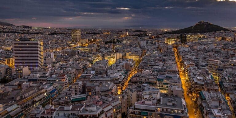 Γεμάτα τα ξενοδοχεία στην Αθήνα – Μέση τιμή δωματίου 143 ευρώ