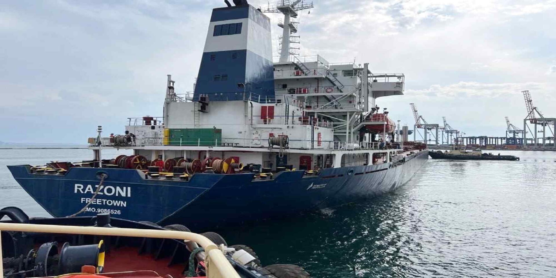 Απέπλευσε το πρώτο πλοίο με το όνομα Razoni με σιτηρά από το λιμάνι της Οδησσού