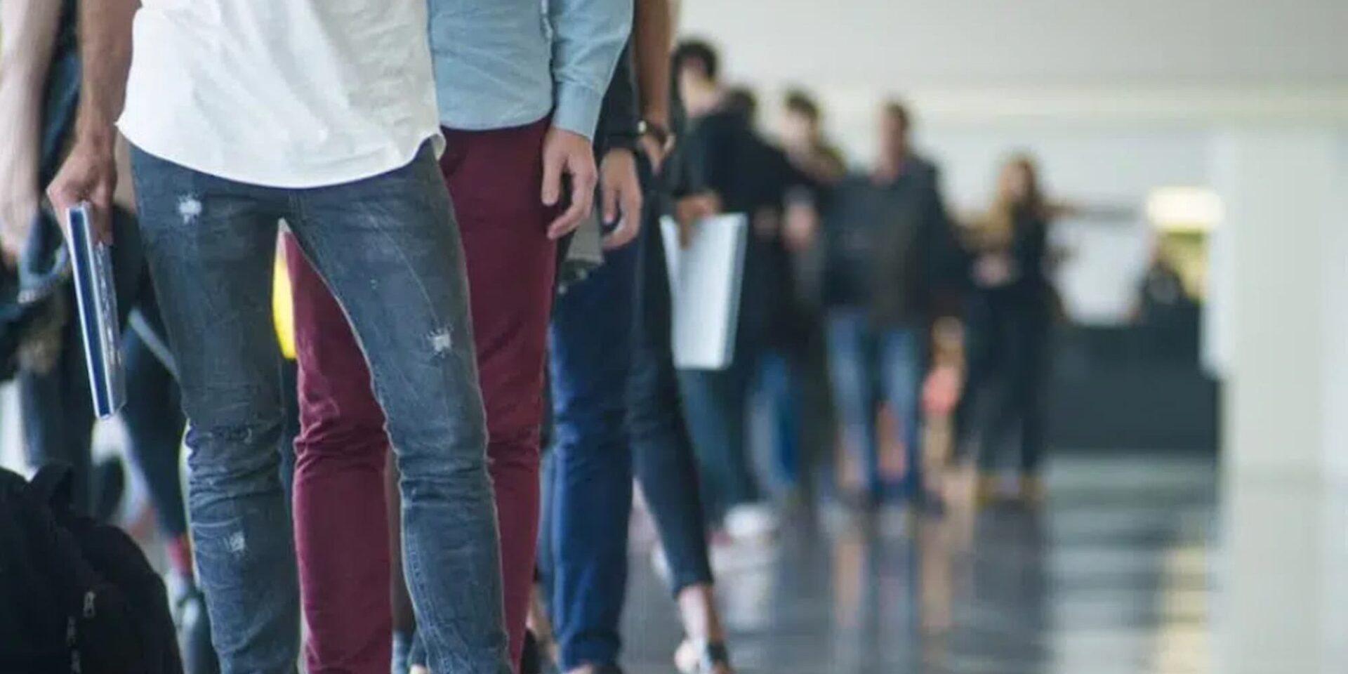 Μικρή μείωση της ανεργίας μεταξύ των νέων το 2022 - Youth Pass