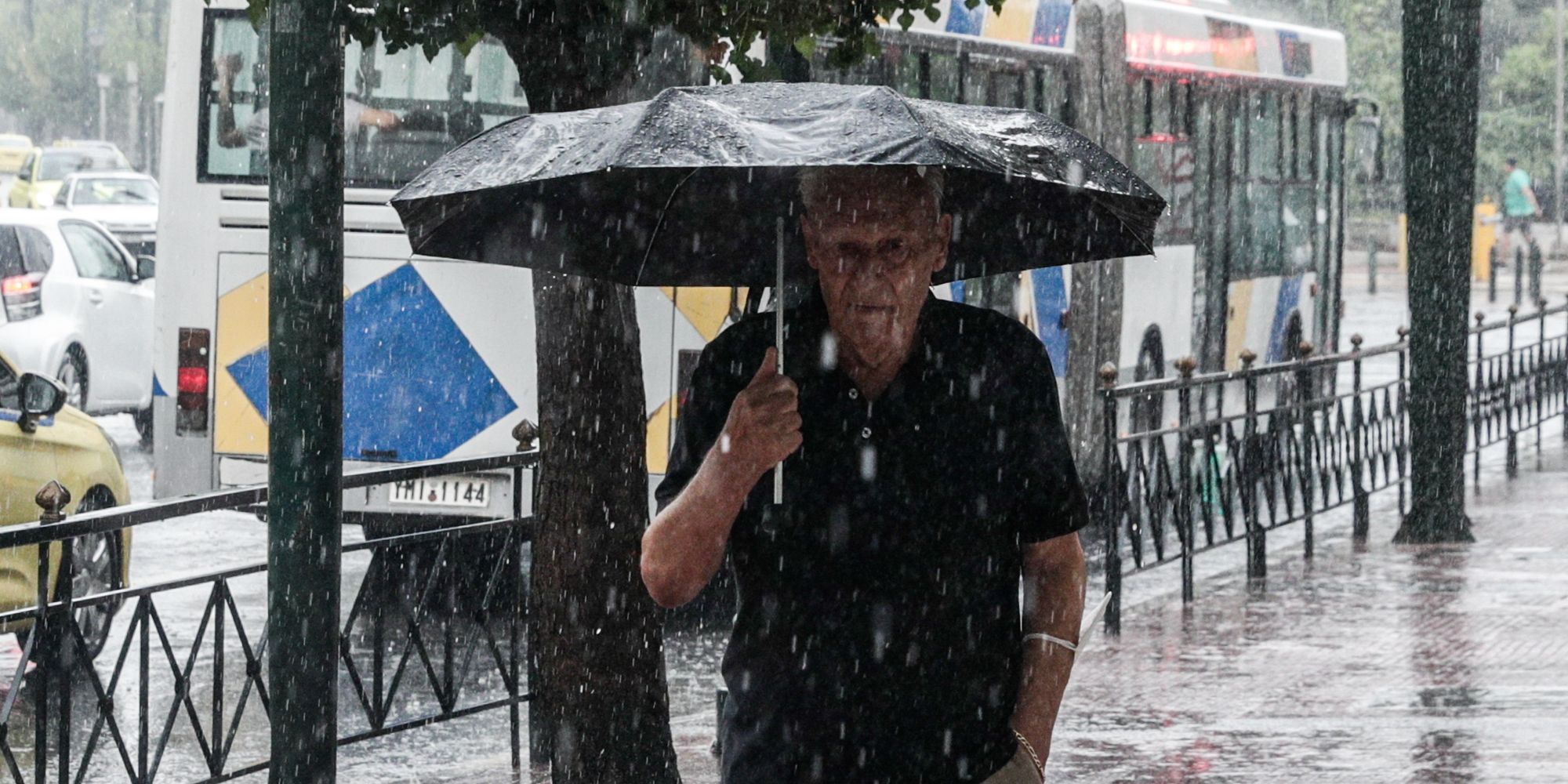 Άνθρωπος με ομπρέλα /
