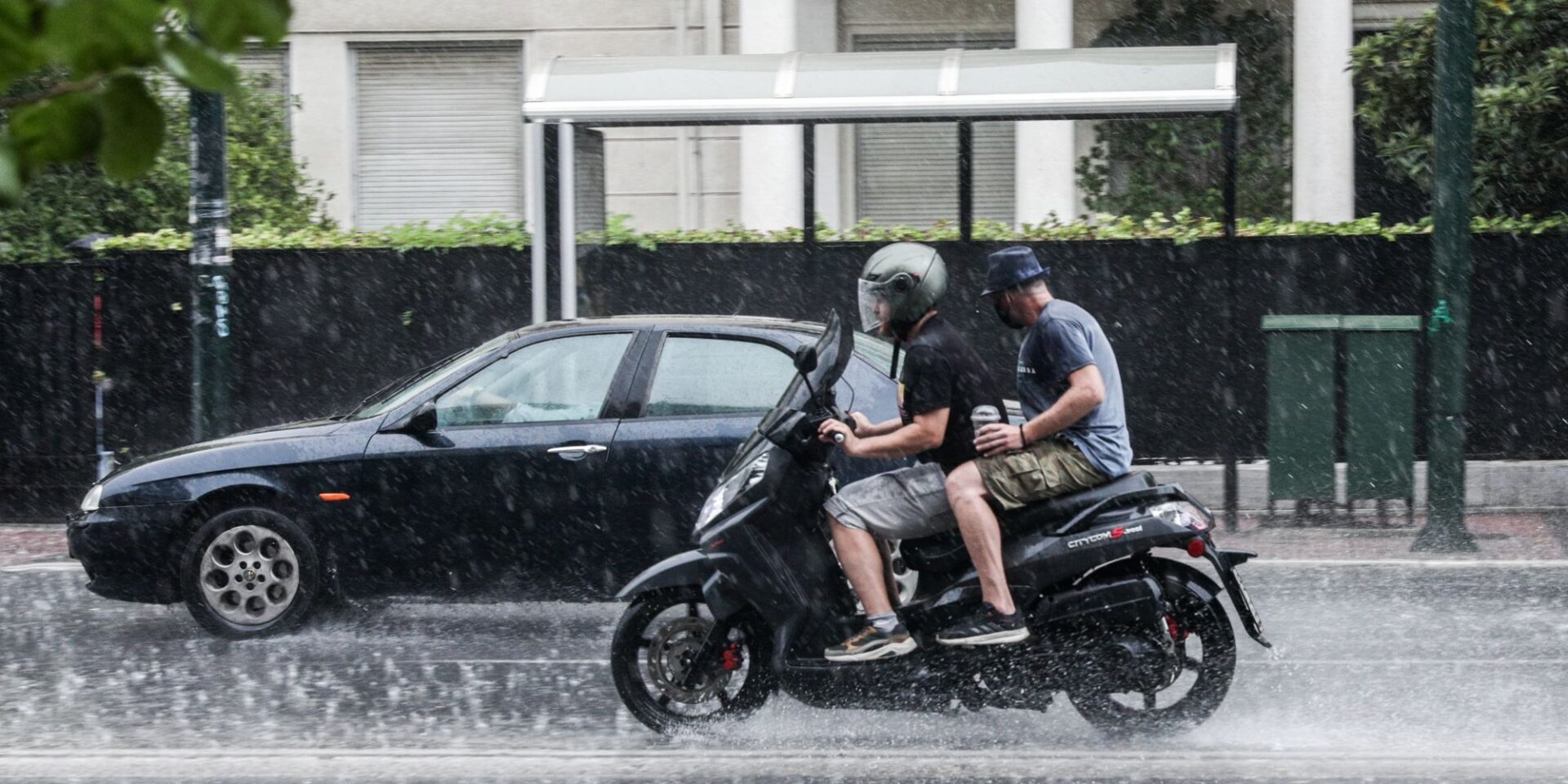 Κακοκαιρία στο κέντρο της Αθήνας
