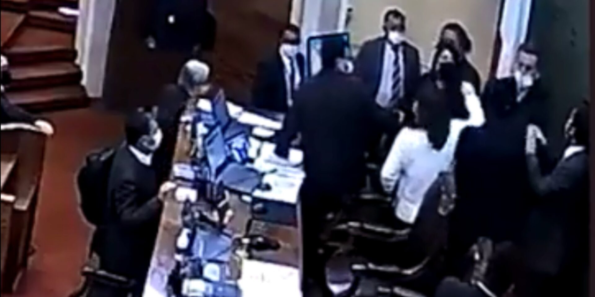 Εικόνα από την συμπλοκή στο Κογκρέσο της Χιλής
