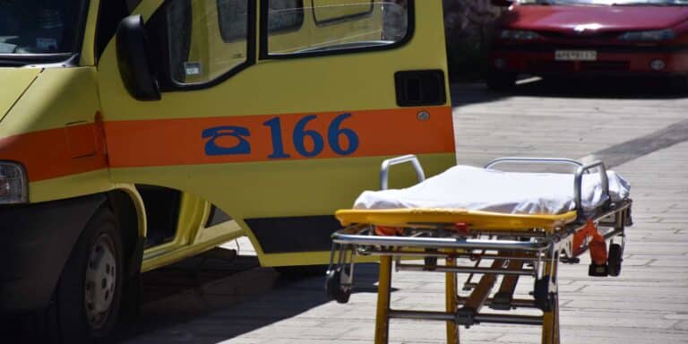 Ηλεκτρονικό «βραχιολάκι» για τους ασθενείς στα επείγοντα – Από το 2025 στα μεγάλα νοσοκομεία της Αττικής