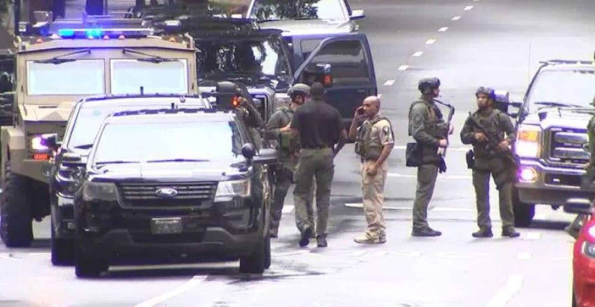 Αστυνομικές δυνάμεις στο σημείο των πυροβολισμών στην Ατλάντα