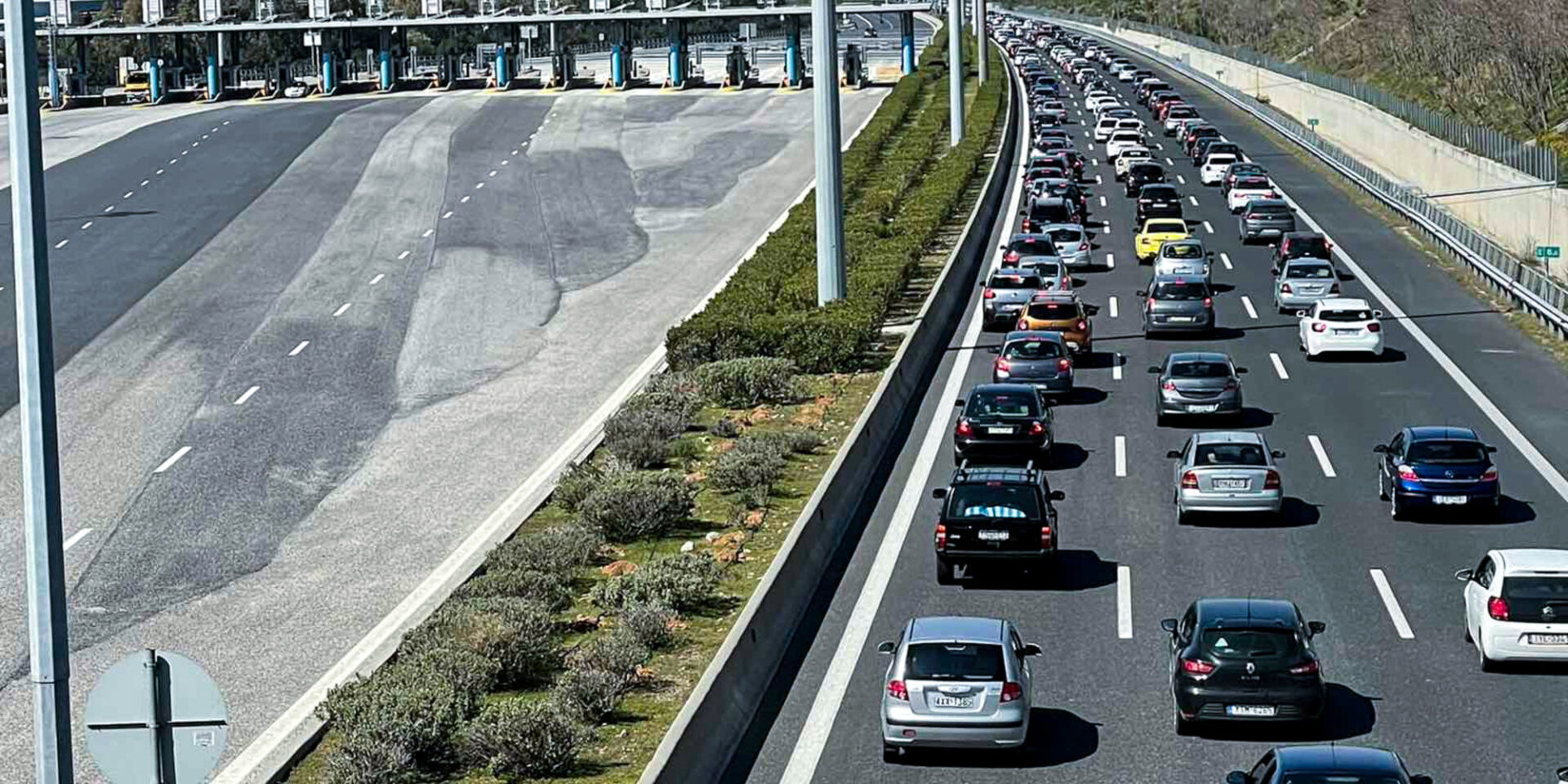 Αυτοκίνητα στον δρόμο - αυτοκίνητο