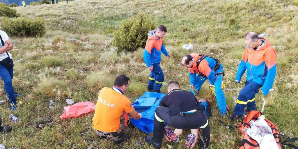 Διασώστες επιχειρούν στη διάσωση των ορειβατών στη Δράμα