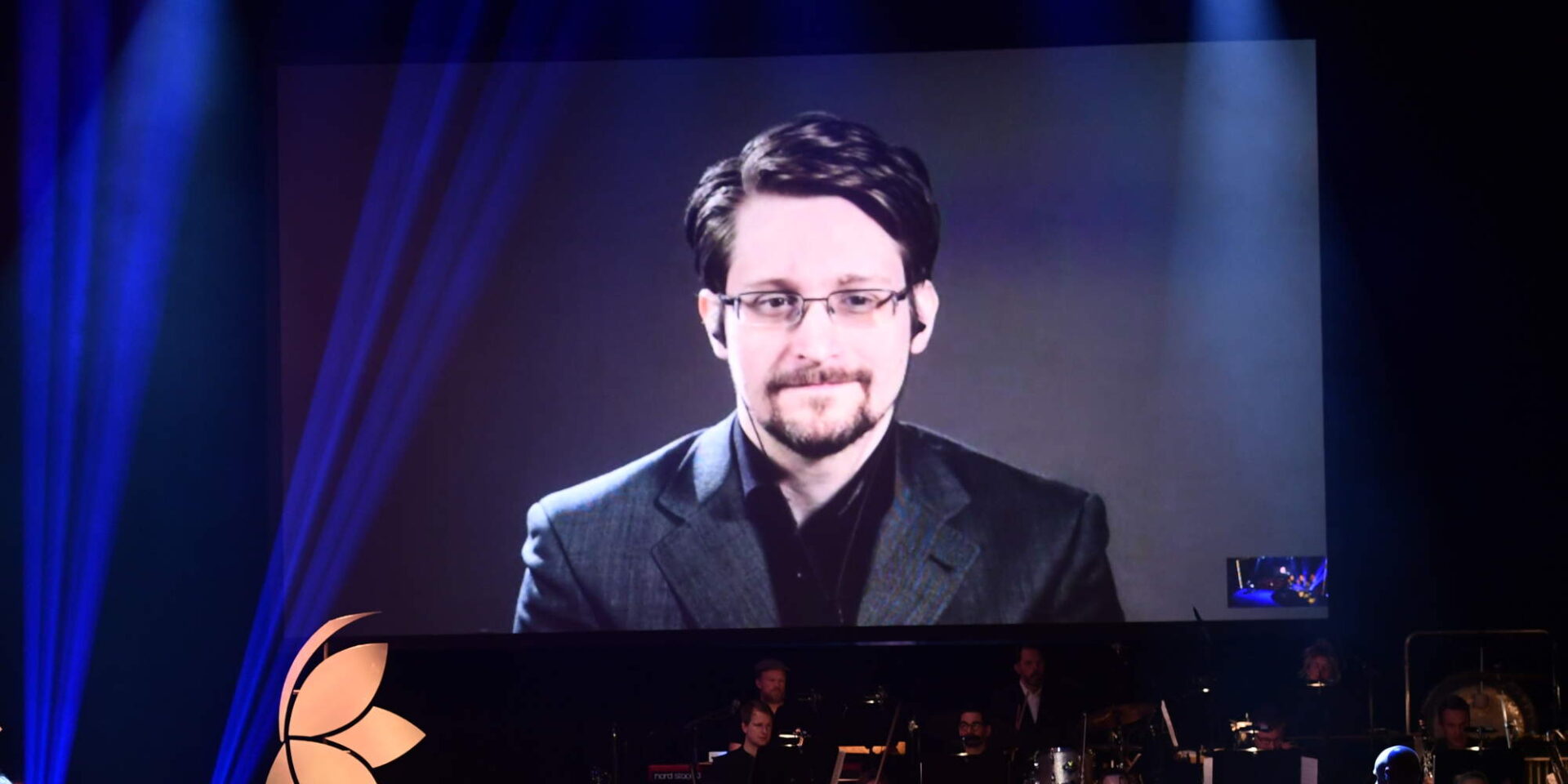Ο πρώην συνεργάτης της CIA και του NSA, Έντουαρντ Σνόουντεν