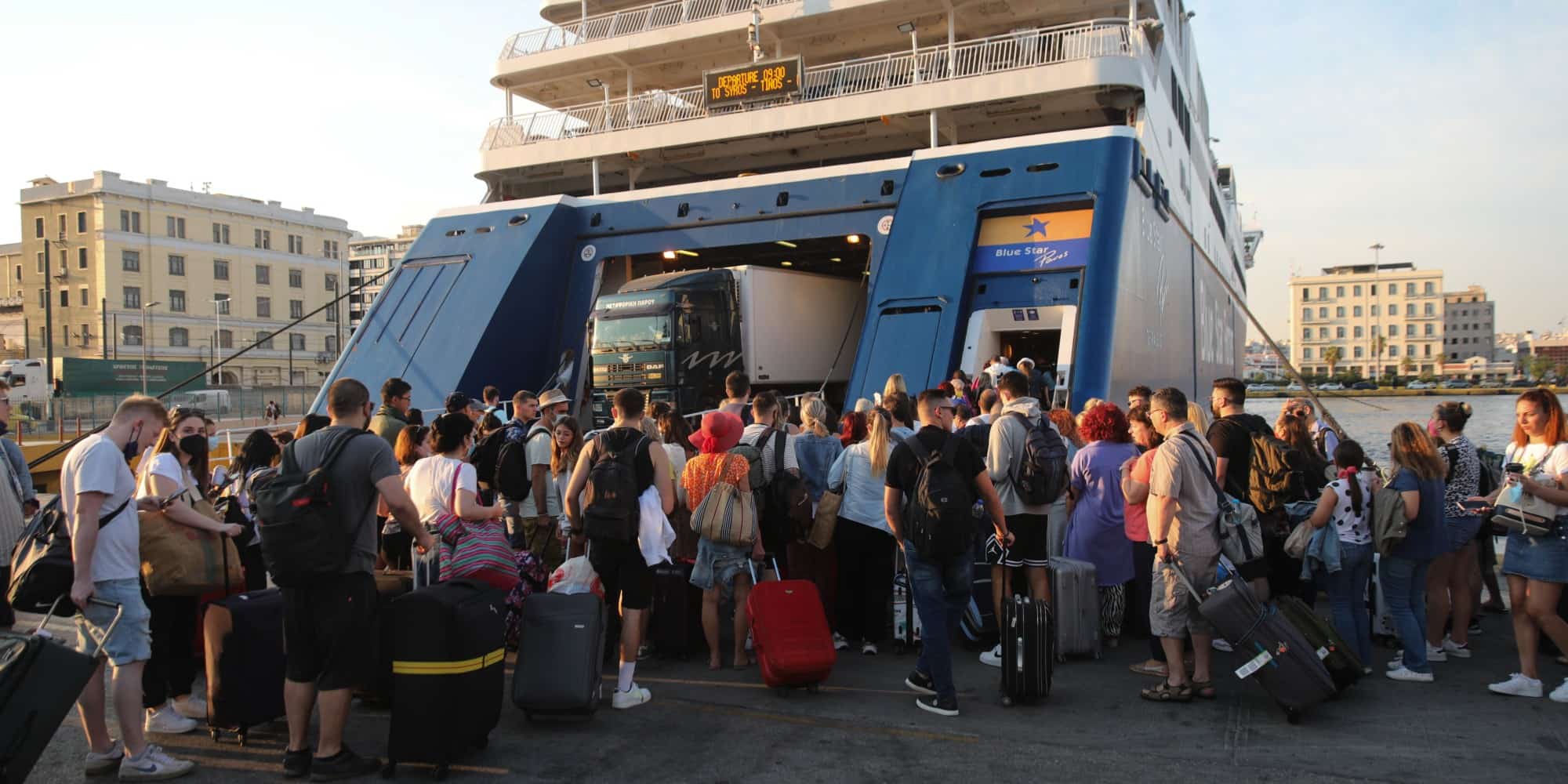 Ταξιδιώτες στα πλοία - Αθήνα