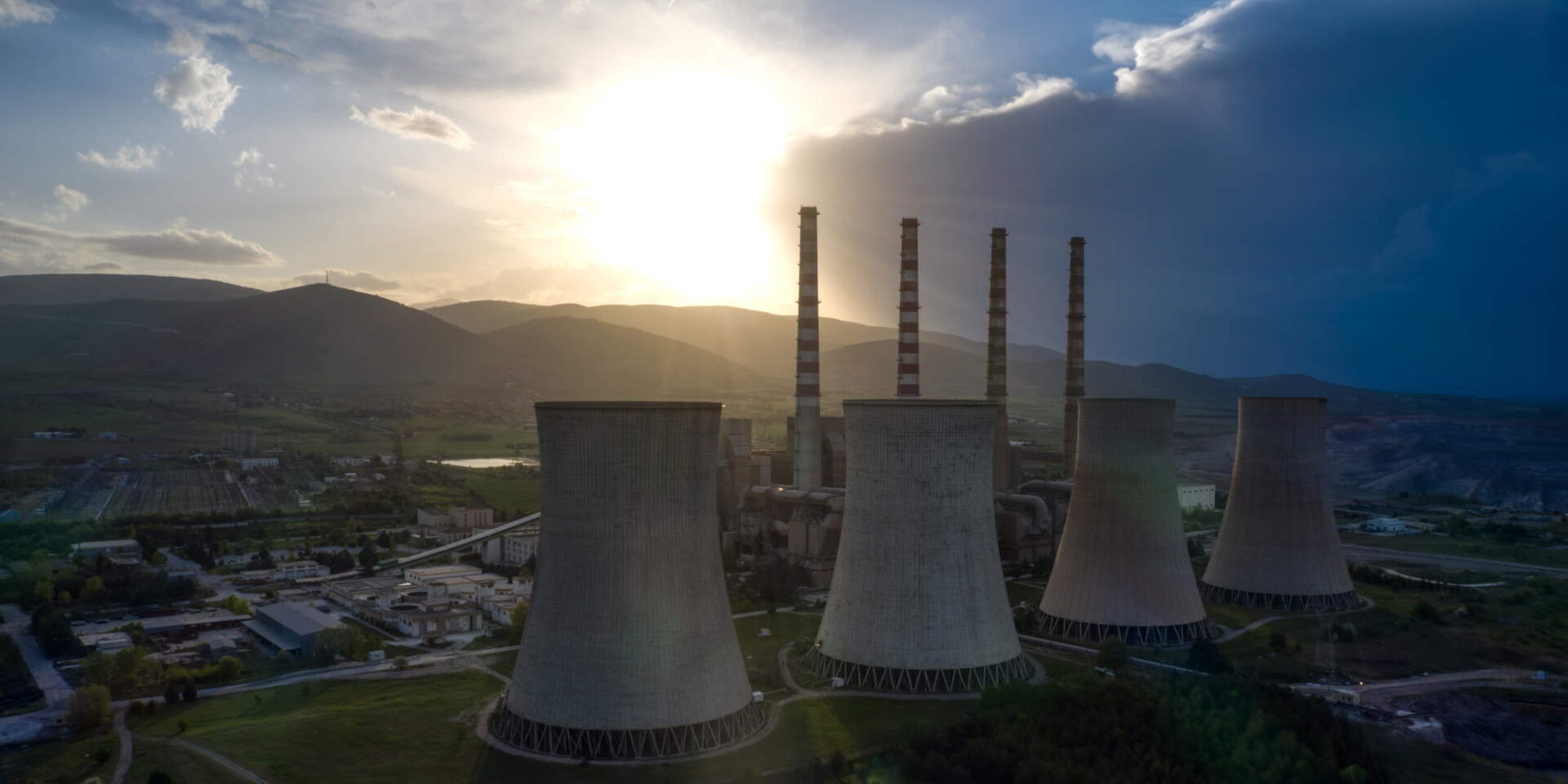 Εικόνα εργοστασίου παραγωγής ηλεκτρικής ενέργειας