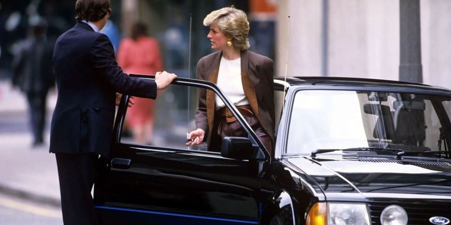 Σε δημοπρασία το Ford Escort RS Turbo που οδηγούσε η Πριγκίπισσα Νταϊάνα
