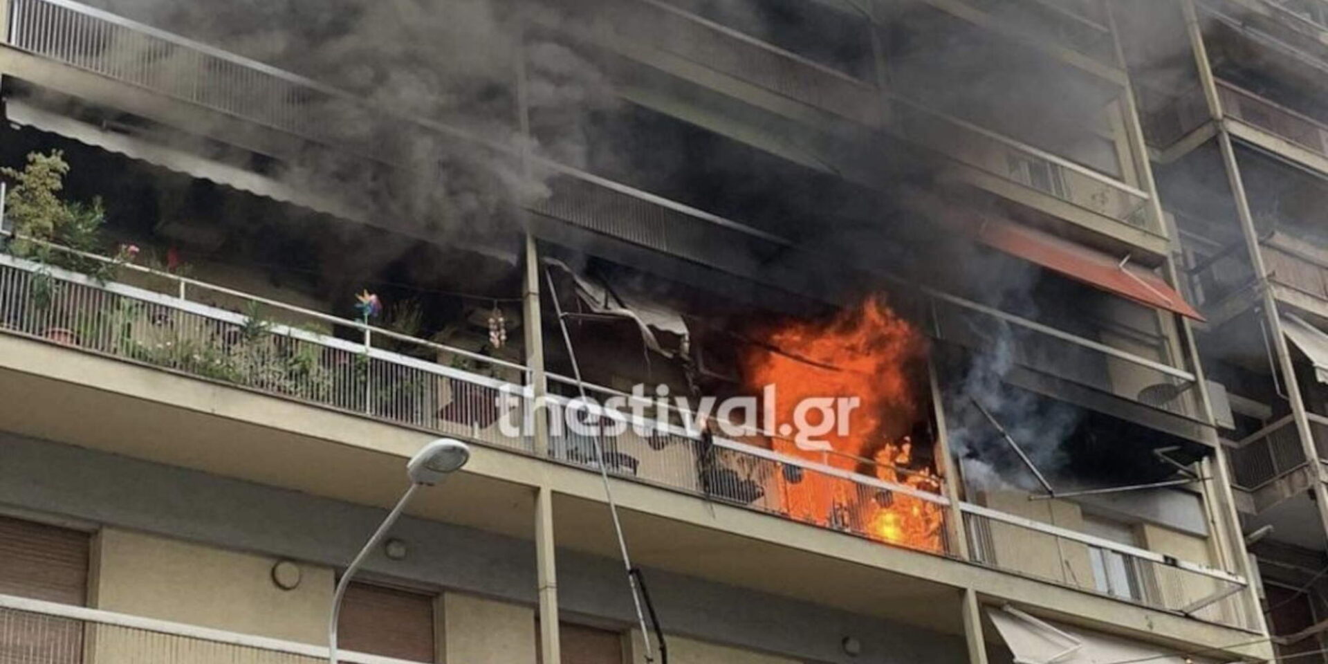 Φωτιά σε διαμέρισμα στη Θεσσαλονίκη
