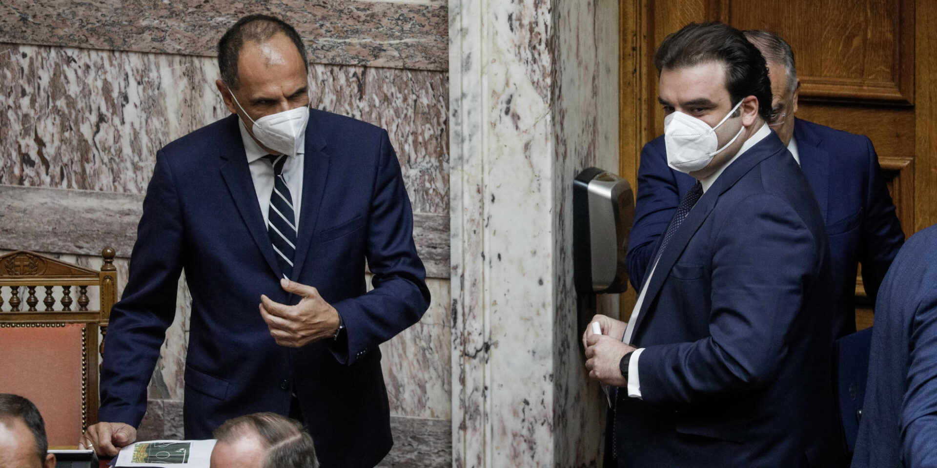 Ο Γιώργος Γεραπετρίτης στη Βουλή