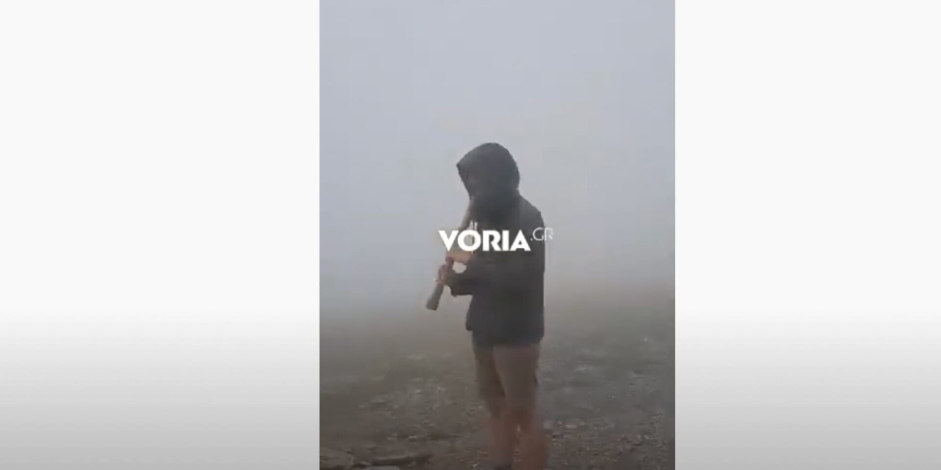 Γερμανός μουσικός στον Όλυμπο παίζει φλάουτο στα 2.650 μέτρα