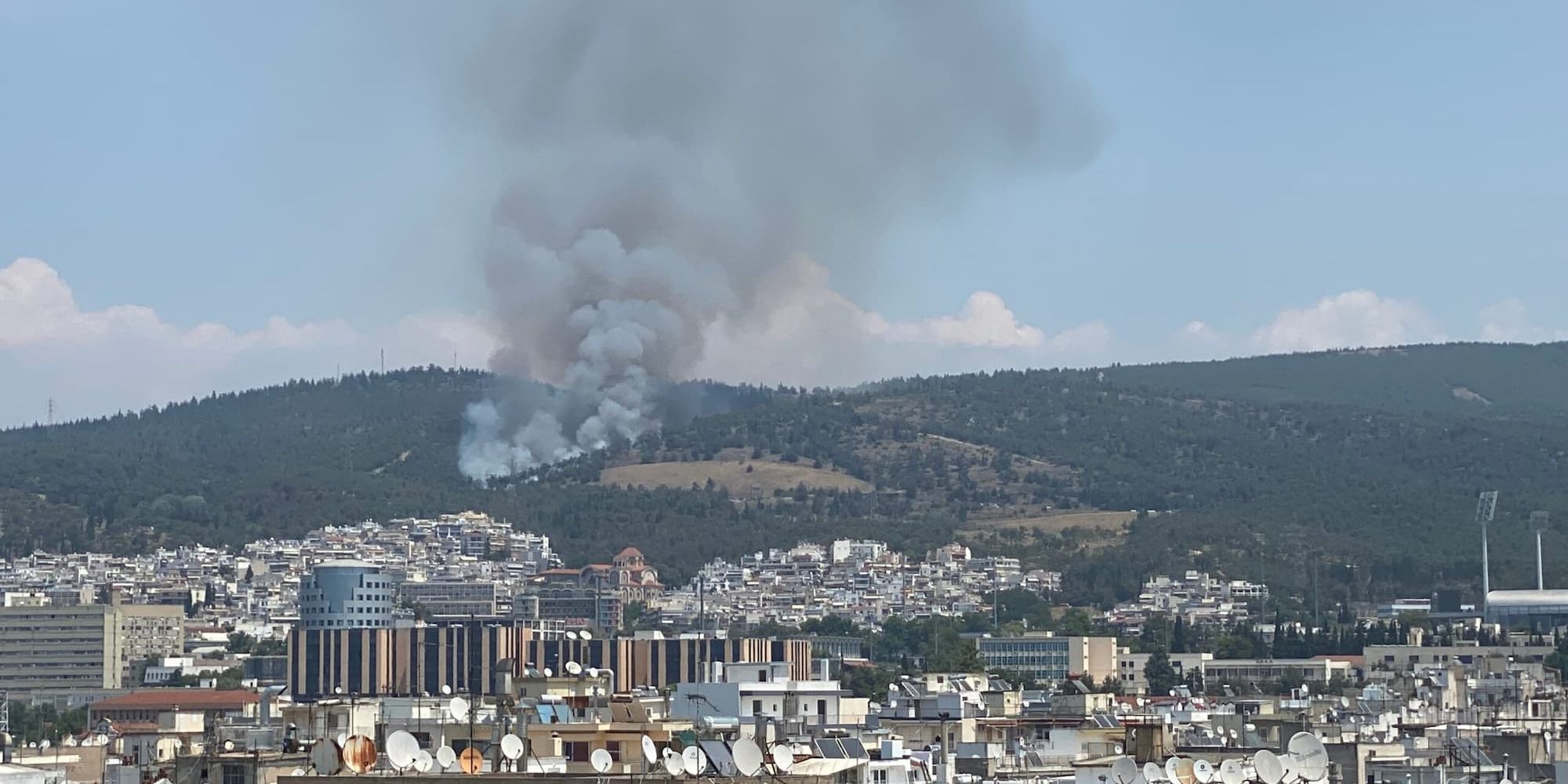 Οριοθετήθηκε η φωτιά στη Θεσσαλονίκη